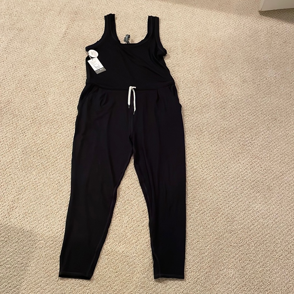 Vuori Lux Harem jumpsuit, black womens medium, new With tags